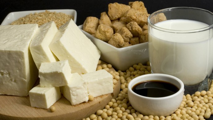 Alimenti ricchi di fitoestrogeni: quali sono e proprietà