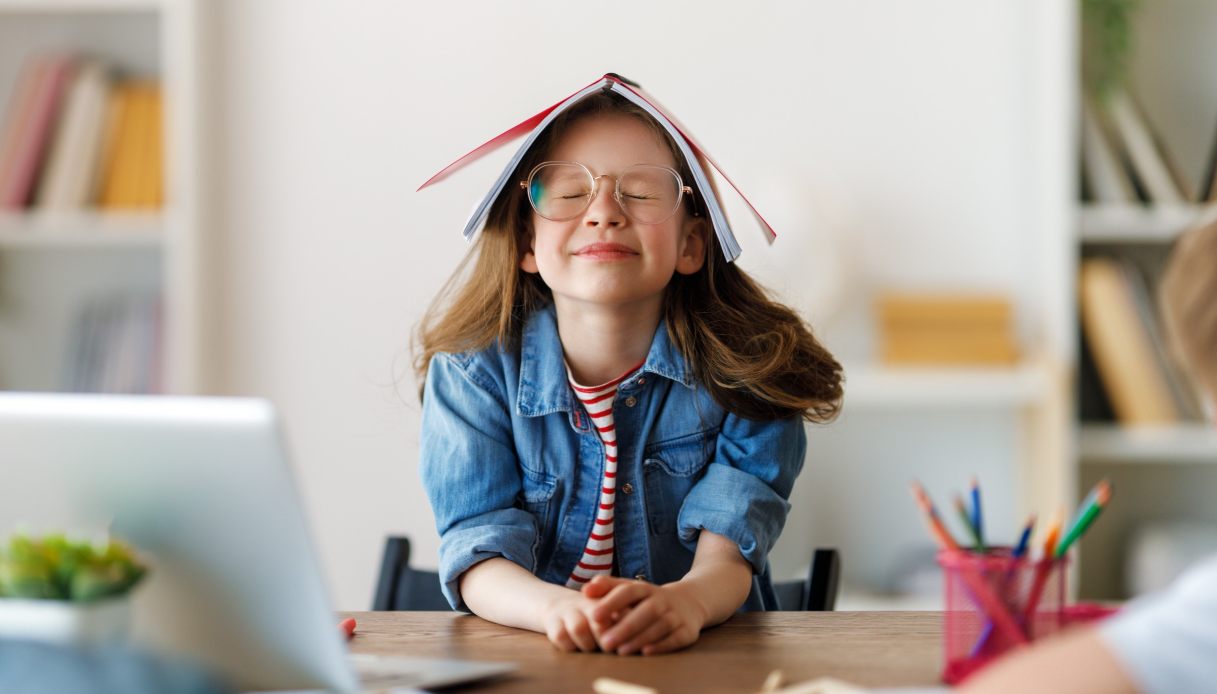 bambina scuola