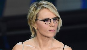 Maria De Filippi a C’è posta per te: “Non ho pagato le multe per 12 anni”