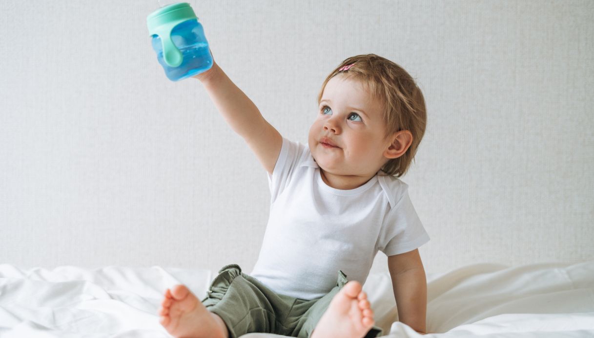 Bambini che hanno sete prima della nanna