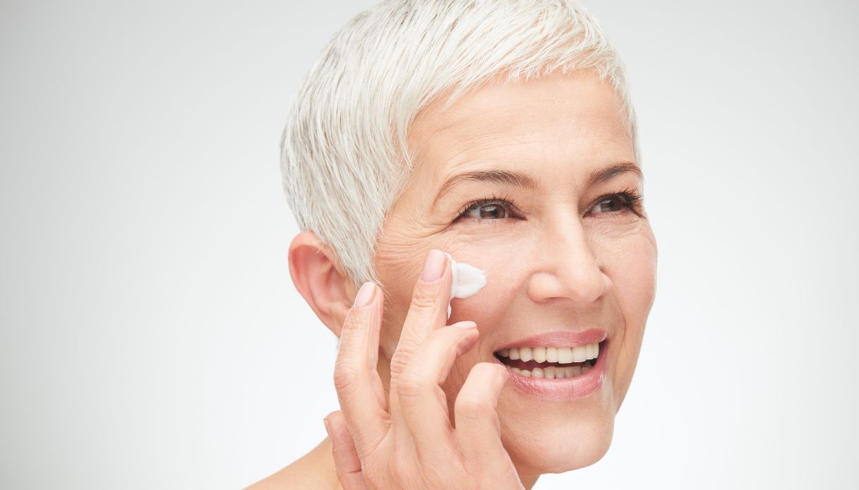 Come truccarsi bene a 50 anni consigli ed errori da evitare skincare