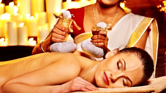 Massaggio ayurvedico: cos’è, benefici e controindicazioni