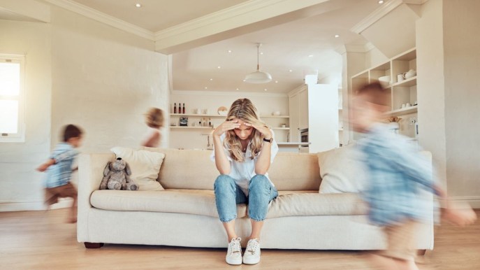 Mamme stanche, come evitare l’esaurimento nervoso: i campanelli d’allarme