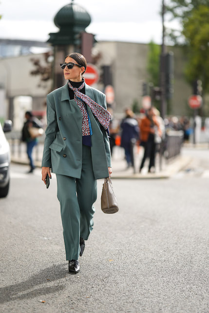come indossare il foulard