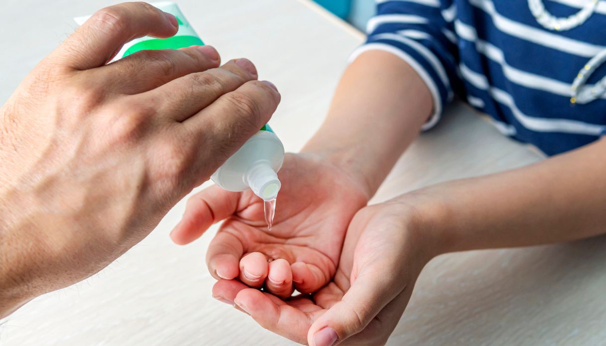 come lavare le mani ai bambini