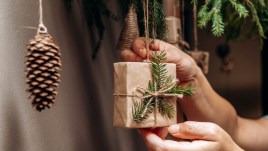 Come addobbare l’albero di Natale spendendo poco