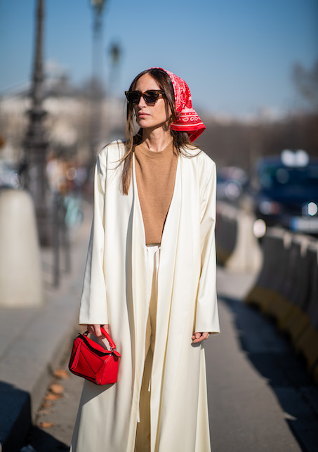 Outfit total white per le feste, consigli di stile