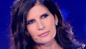 Live, Pamela Prati abbandona lo studio (di nuovo). E la D’Urso prosegue da sola