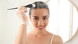 Le cause dei brufoli sul mento e i rimedi per ridurli e prevenirli