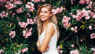 Tutto sul double gloss, la tecnica di tendenza per le labbra