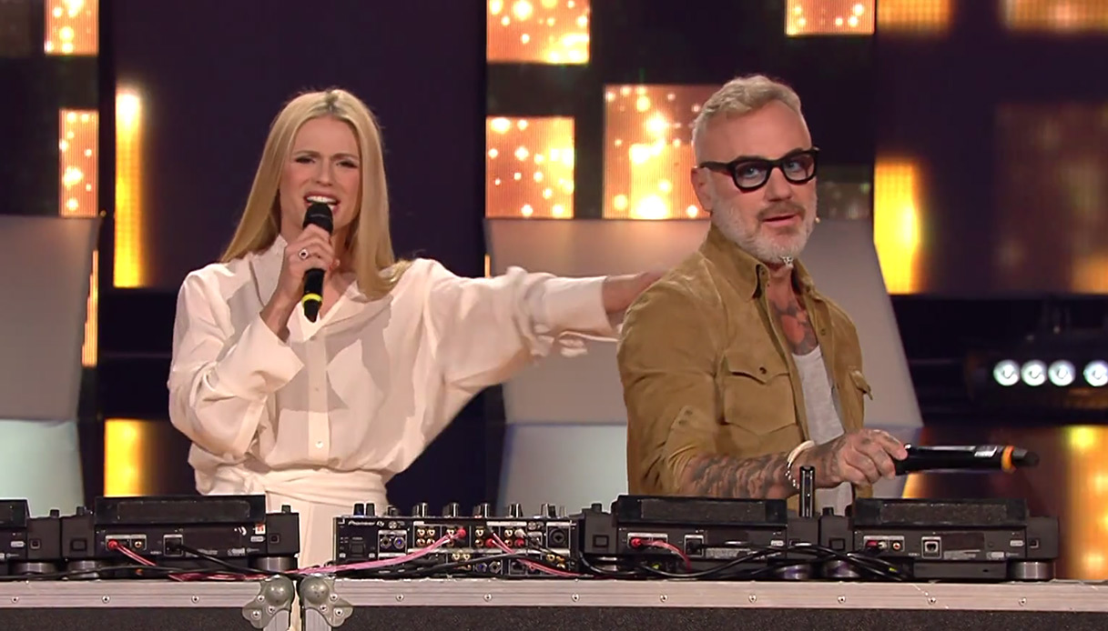 Michelle Hunziker invita Gianluca Vacchi e si scatena