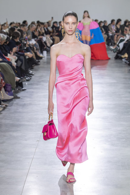 Il rosa sarà un must have questa primavera: ecco qualche idea di shopping in tema!