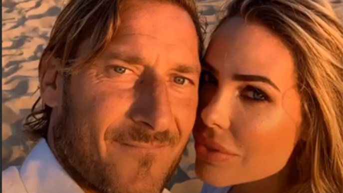 Totti, dedica a Ilary per i 15 anni di matrimonio: “Sei unica”