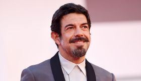 Venezia 77: Pierfrancesco Favino sul red carpet con la figlia Lea. E Anna Ferzetti commenta