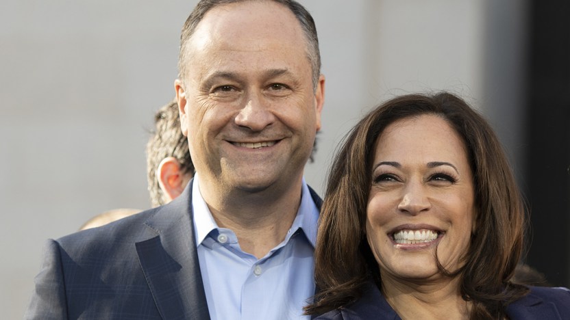 Chi è Doug Emhoff, il marito di Kamala Harris