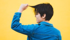 Tagliare i capelli a casa da sole: YES WE CAN! Ecco la guida