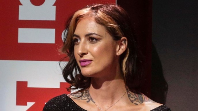 Ema Stokholma, il rapporto con la madre violenta e la forza del perdono