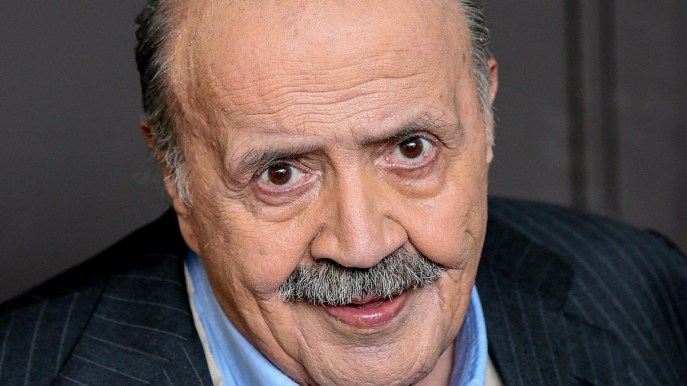 “Le 5 porte rosse”: 3 cose da sapere sul nuovo programma di Maurizio Costanzo