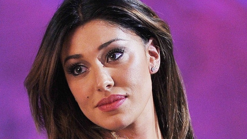 Belen in bikini col pancione su Instagram: Spinalbese rapito