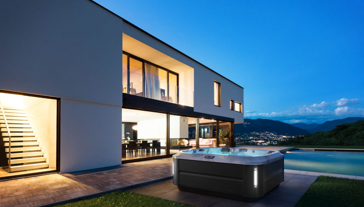 Jacuzzi J335