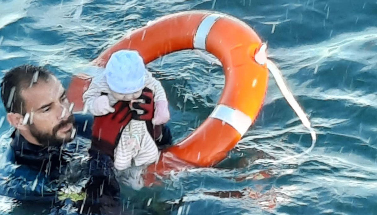 Neonato migrante a Ceuta
