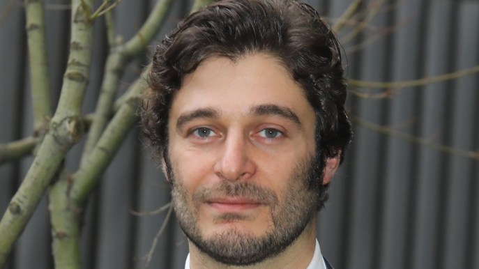 “Il Commissario Ricciardi 2” trionfa. Ma Lino Guanciale è tormentato