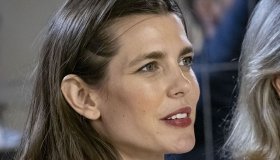 Charlotte Casiraghi, classe insuperabile: ruba la scena alla madre Carolina