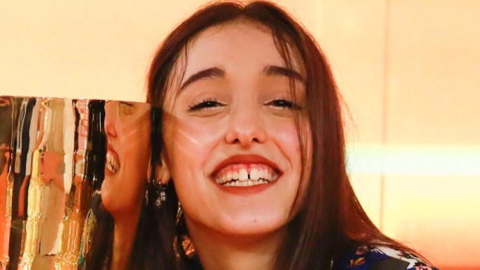 Giulia Stabile torna ad Amici e svela il suo ruolo a Tu Si Que Vales