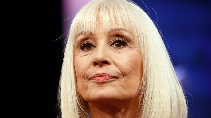 Raffaella Carrà, quegli insulti sul murales a Barcellona che fanno male