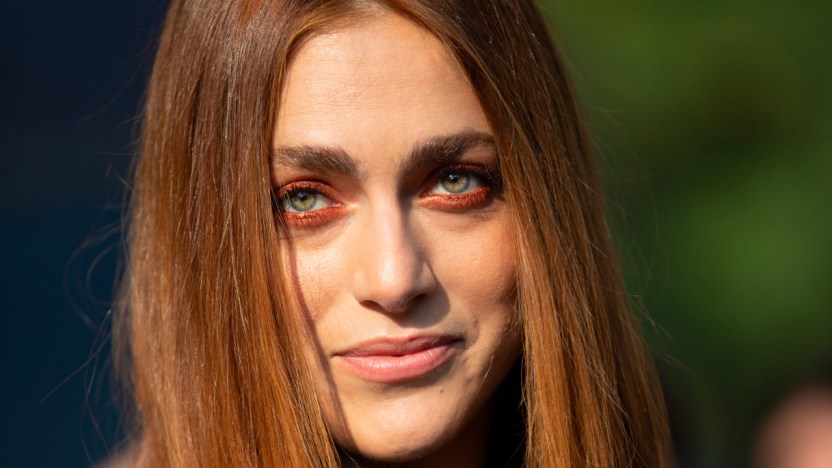 Miriam Leone derisa per le sopracciglia: la risposta esilarante di Elio