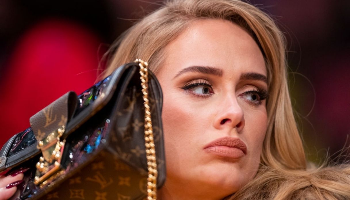Adele, look