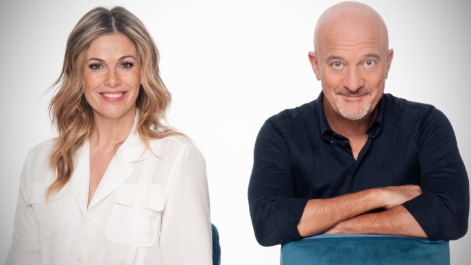 Zelig, gli ascolti premiano Bisio e Incontrada: prolungato lo show
