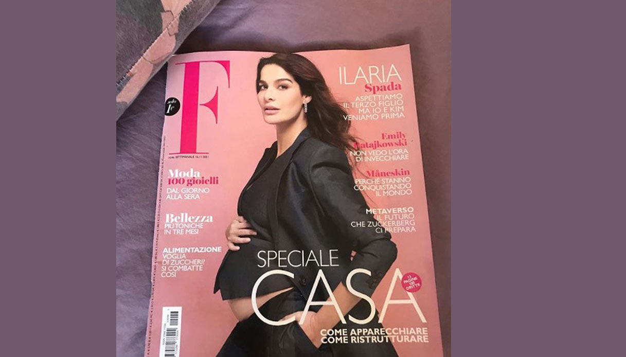Ilaria Spada incinta in copertina