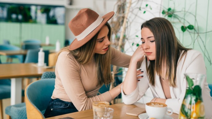 La mia amica non sa stare sola e non so più come aiutarla
