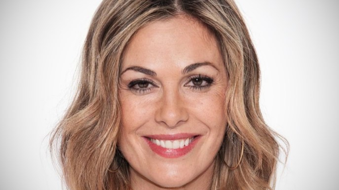 Torna in tv con Zelig più sexy di Belen: scivolone cancellato