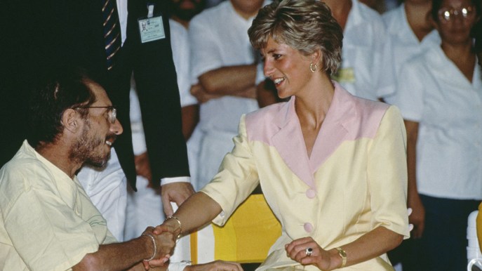 Lady Diana: la principessa rivoluzionaria che ha infranto i tabù sull’AIDS