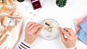 Come si pulisce l’oro bianco, giallo o rosa