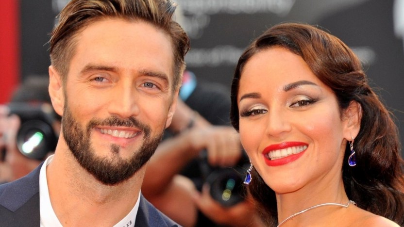 Pomeriggio 5, Alex e Delia: la verità sull’amore libero con Stella