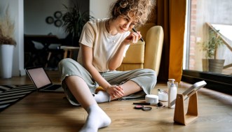 Tutto sul double gloss, la tecnica di tendenza per le labbra