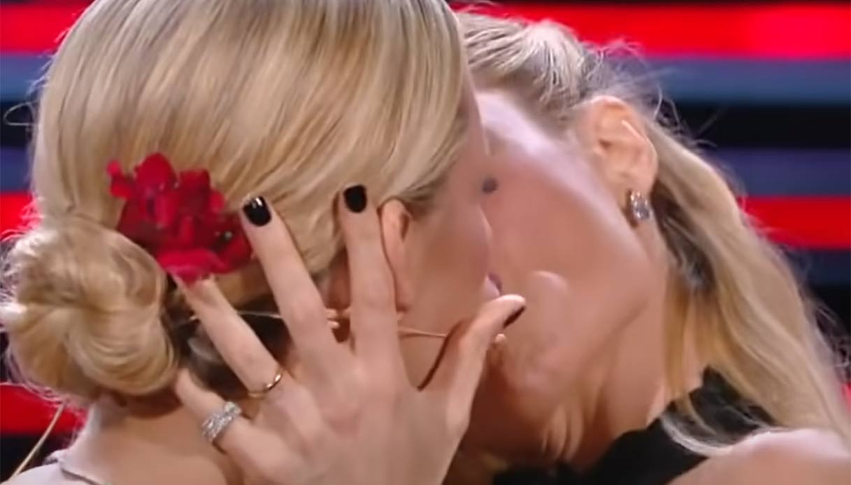 Ilary bacia Michelle Hunziker