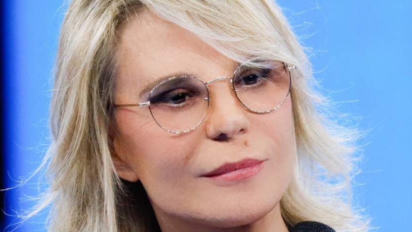 Serale Amici, la Celentano critica il fisico di Serena. Ma che senso ha?