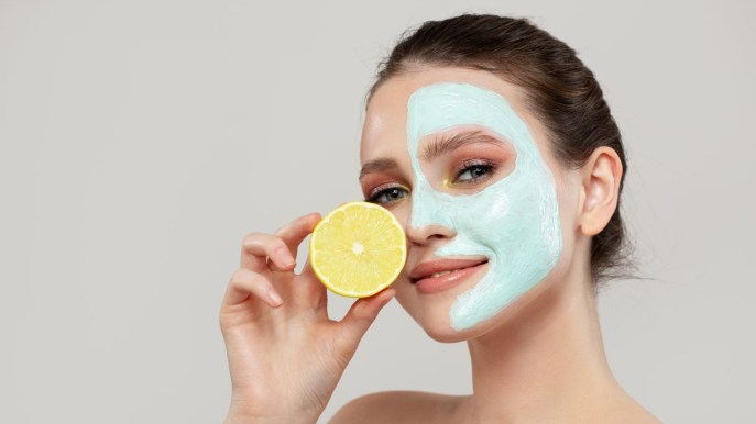Pelle lucida, come combatterla con i cosmetici naturali