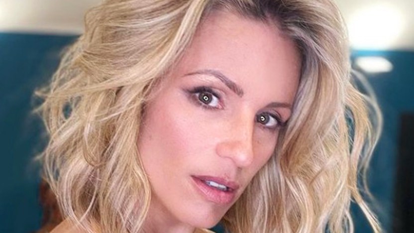 Michelle Hunziker, incidente in mare. Ma il suo bikini magnetico è da Bond Girl