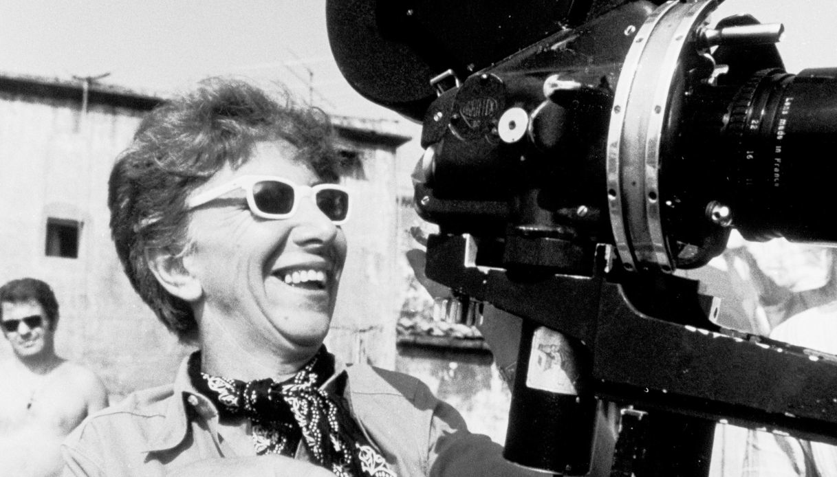 Lina Wertmüller mentre dirige un film
