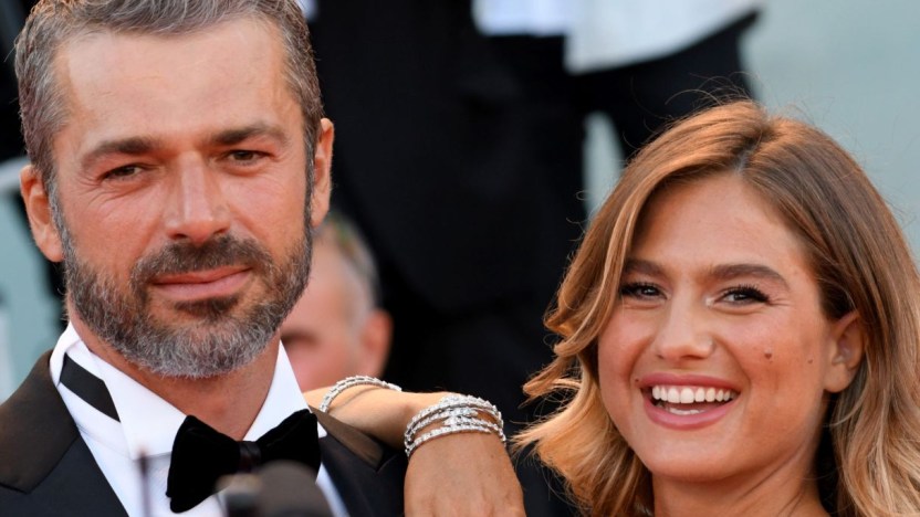 Cristina Marino incinta e bellissima con il pancino: lo scherzo su Luca Argentero