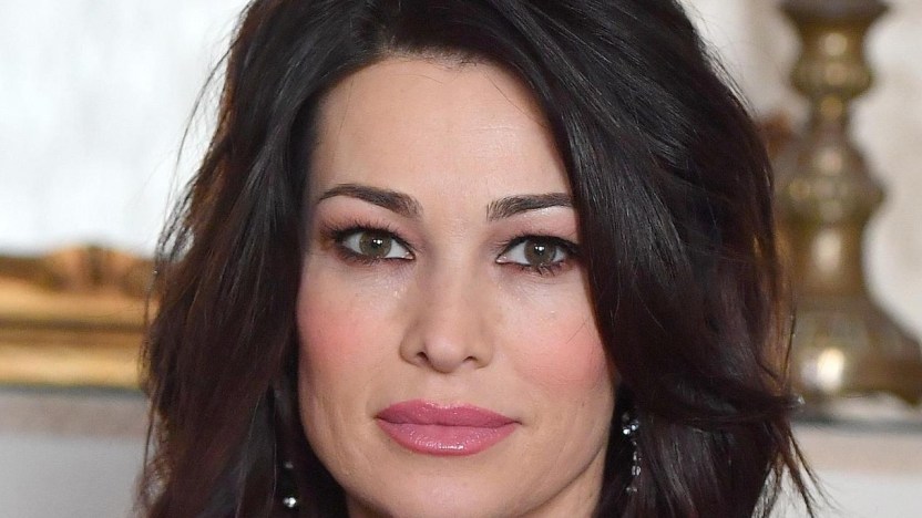 Manuela Arcuri fuori dalla tv: “Rifarei tutto”. E si prepara a una nuova sfida