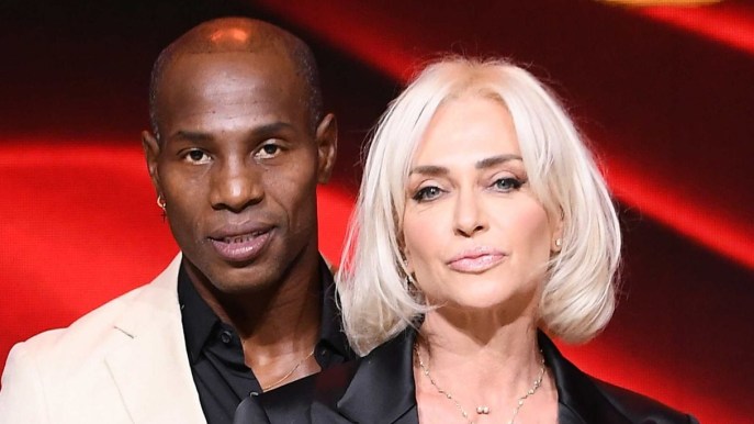 Delusione Paola Barale a “Domenica In”: l’affondo di Roly Maden