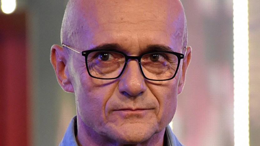 “GF Vip” in arrivo nuovi concorrenti: Alfonso Signorini anticipa grandi sorprese