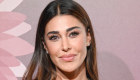 “Le Iene”, Belen come Shakira: “Sei una Twingo con le ruote bucate”