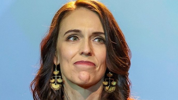 Il coraggio di fare un passo indietro, cosa ci insegnano le dimissioni di Jacinda Ardern